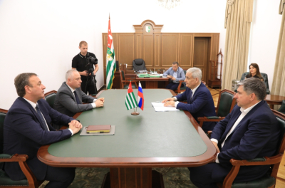 Abkhazian President Badra Gunba held a meeting with Deputy Minister of Economic Development of the Russian Federation Sergey Nazarov