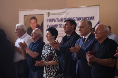 АХАДА ИХАТЫԤУАҨ БИГӘАА БЕСЛАН ЗХЫ ИАҚӘИҬУ АҚӘԤАРАЗЫ АИЦЛАБРА ААРТРА ДАЛАХӘЫН